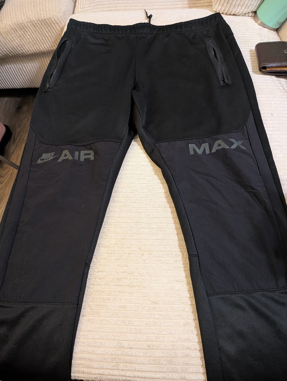 Nike Air Max Men's Knit Joggers Triple Black XL NWOT HQ4900-010